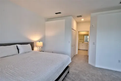 5707 N Honore Avenue Sarasota FL 34243