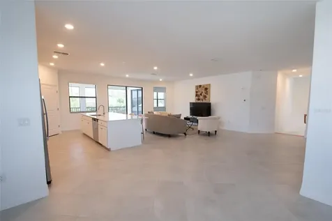5707 N Honore Avenue Sarasota FL 34243