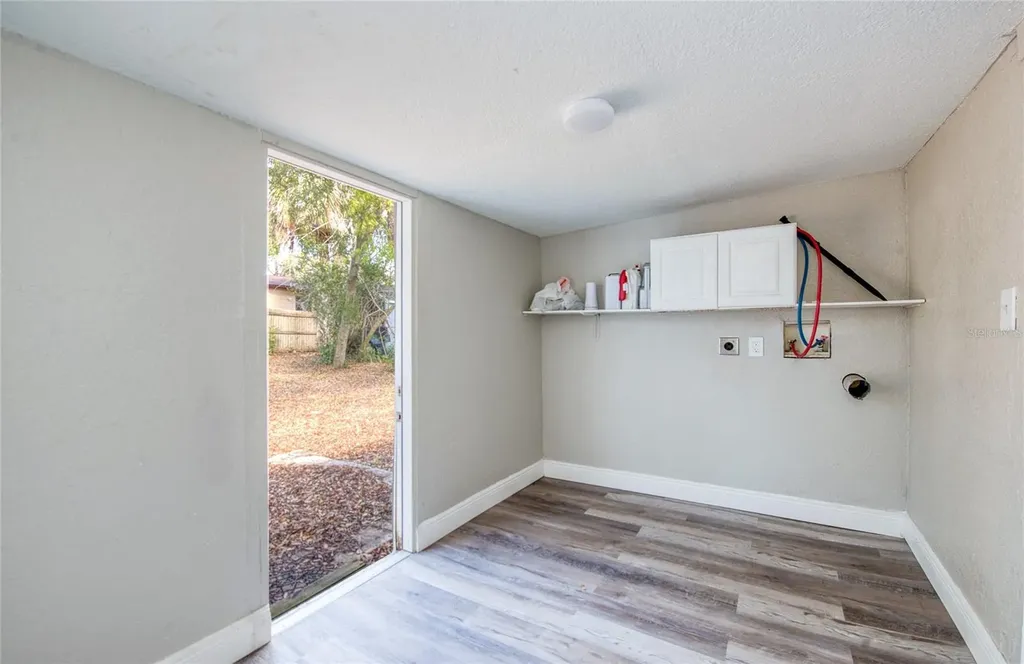 1516 E Waters Avenue Tampa FL 33604
