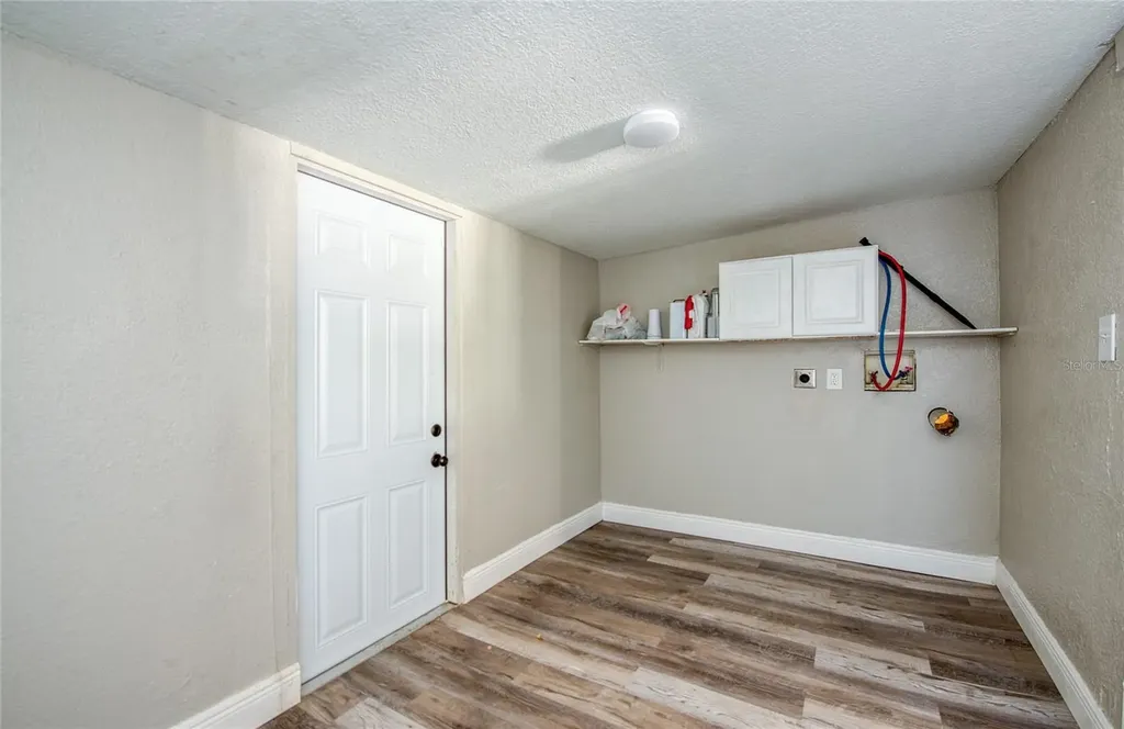 1516 E Waters Avenue Tampa FL 33604