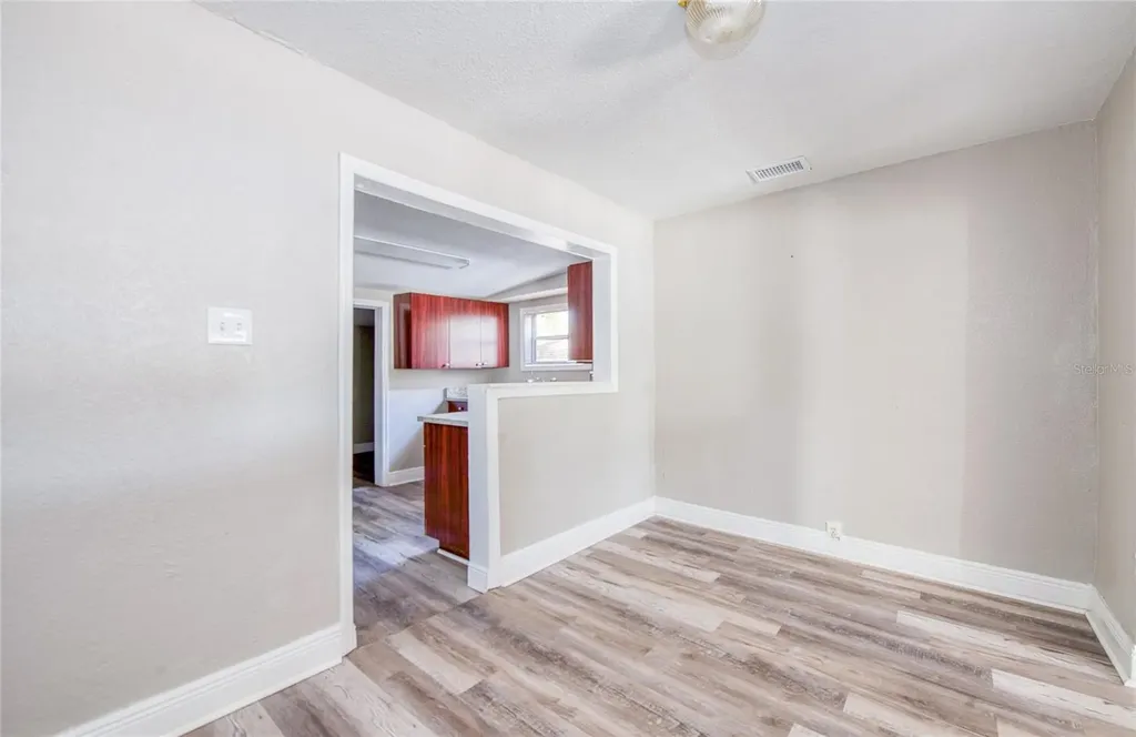 1516 E Waters Avenue Tampa FL 33604