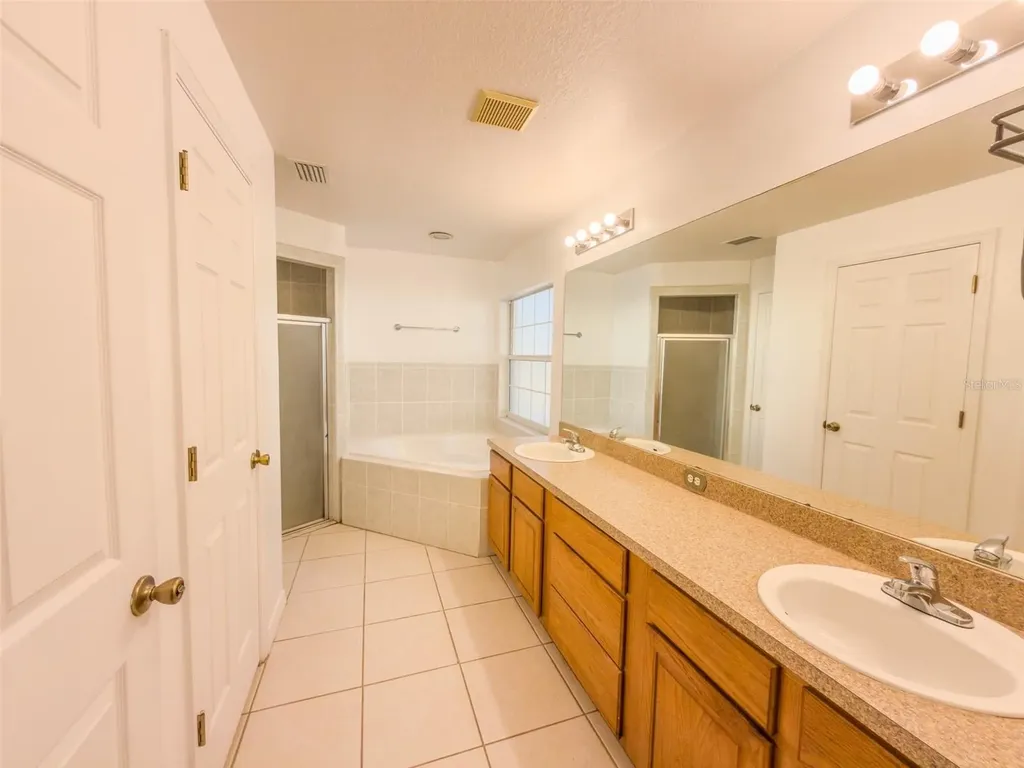 4 Weston Road Leesburg FL 34748