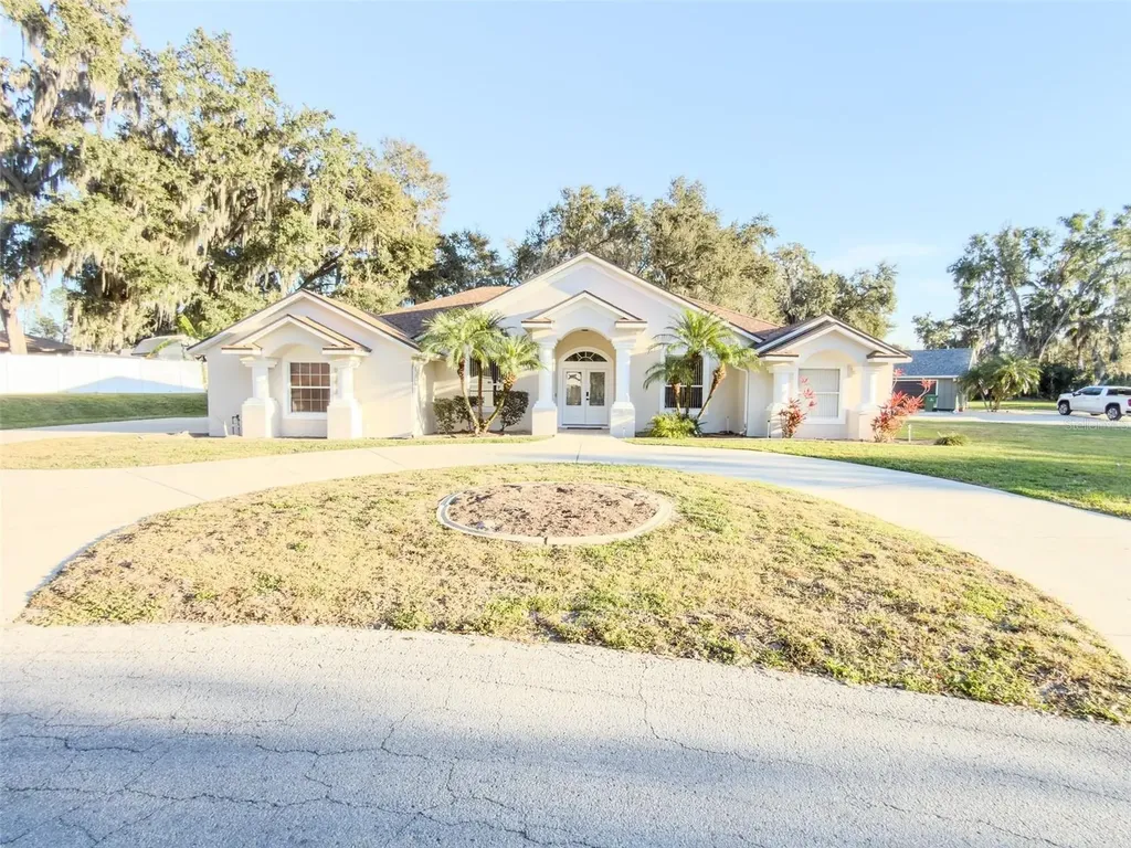4 Weston Road Leesburg FL 34748