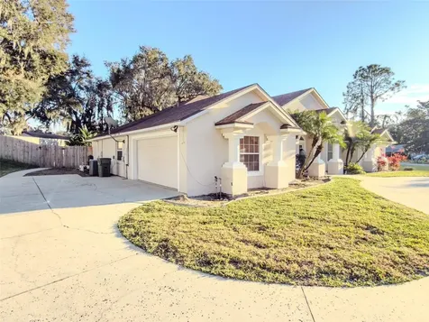 4 Weston Road Leesburg FL 34748
