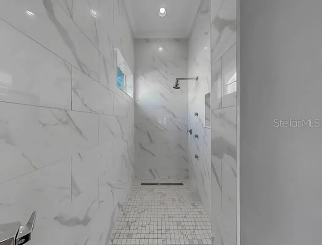 714 Islebay Drive Apollo Beach FL 33572