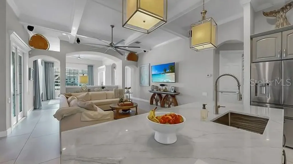 714 Islebay Drive Apollo Beach FL 33572