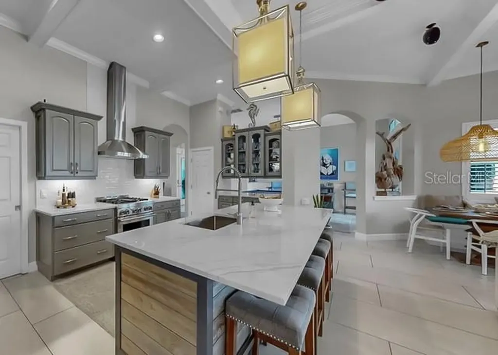 714 Islebay Drive Apollo Beach FL 33572