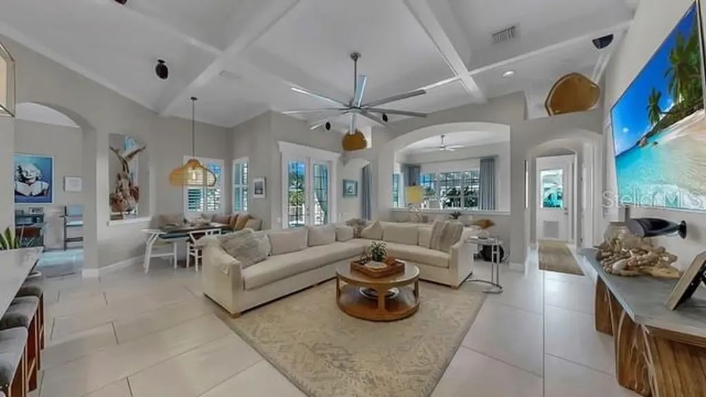 714 Islebay Drive Apollo Beach FL 33572