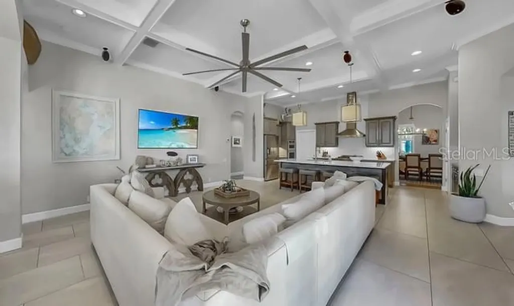 714 Islebay Drive Apollo Beach FL 33572