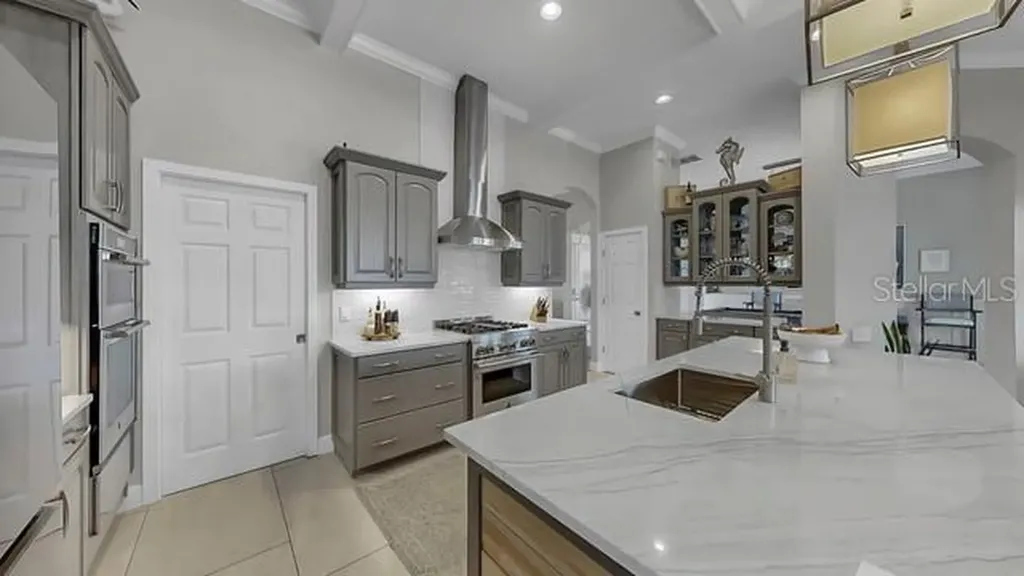 714 Islebay Drive Apollo Beach FL 33572