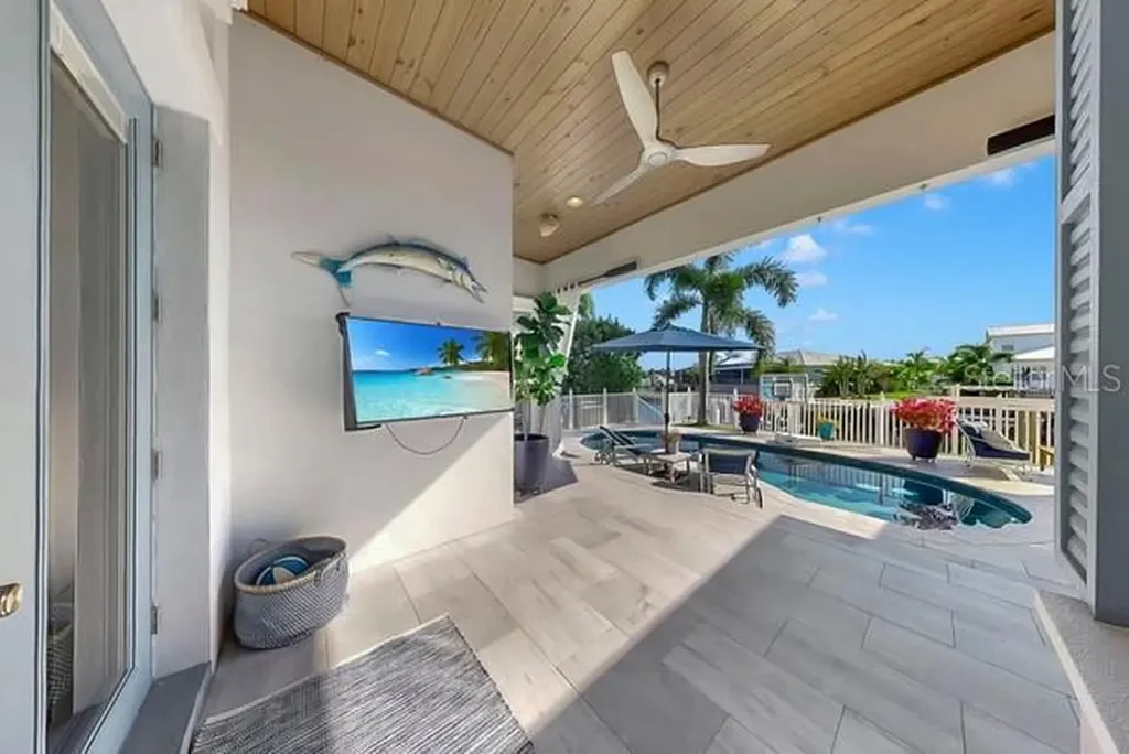 714 Islebay Drive Apollo Beach FL 33572