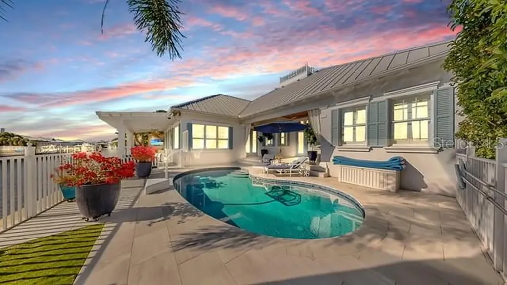 714 Islebay Drive Apollo Beach FL 33572