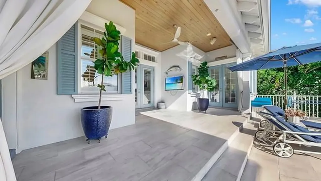 714 Islebay Drive Apollo Beach FL 33572