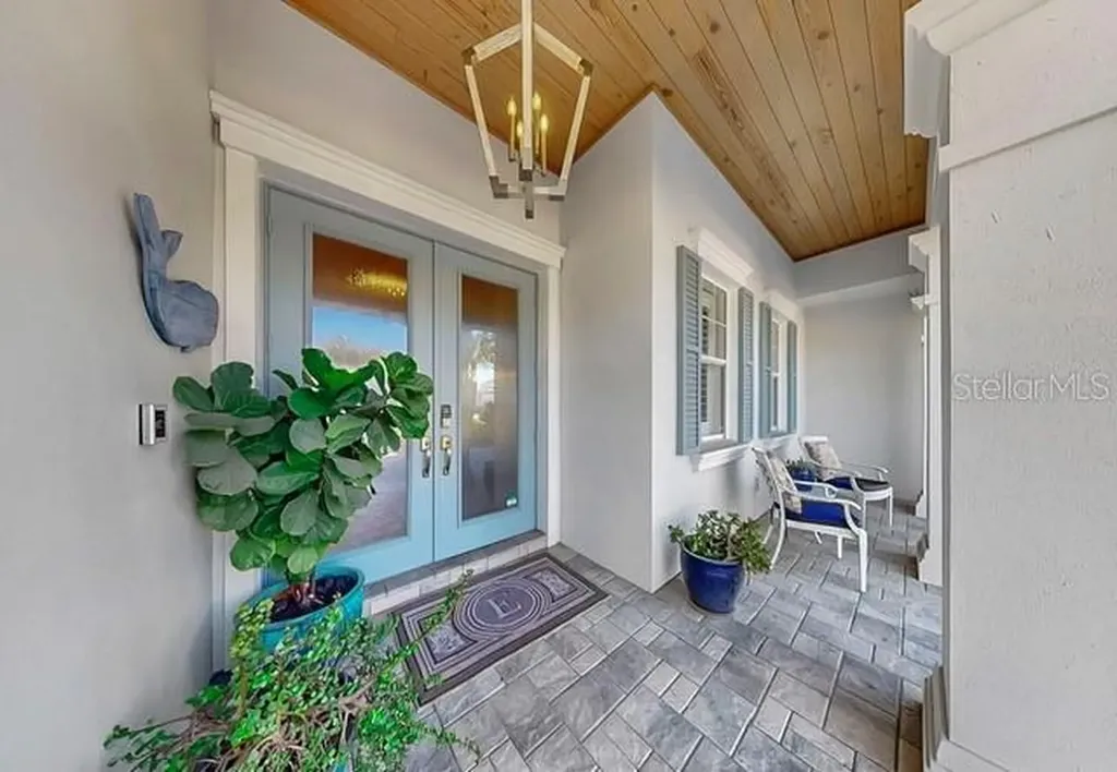 714 Islebay Drive Apollo Beach FL 33572