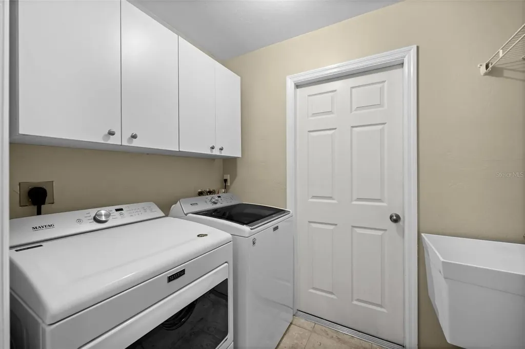 2926 SW 38th Terrace Cape Coral FL 33914