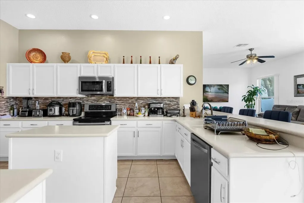 100 Hollybrook Court Davenport FL 33897