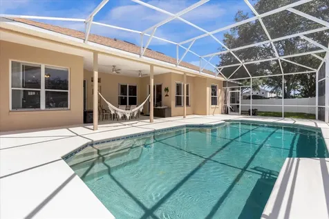 100 Hollybrook Court Davenport FL 33897