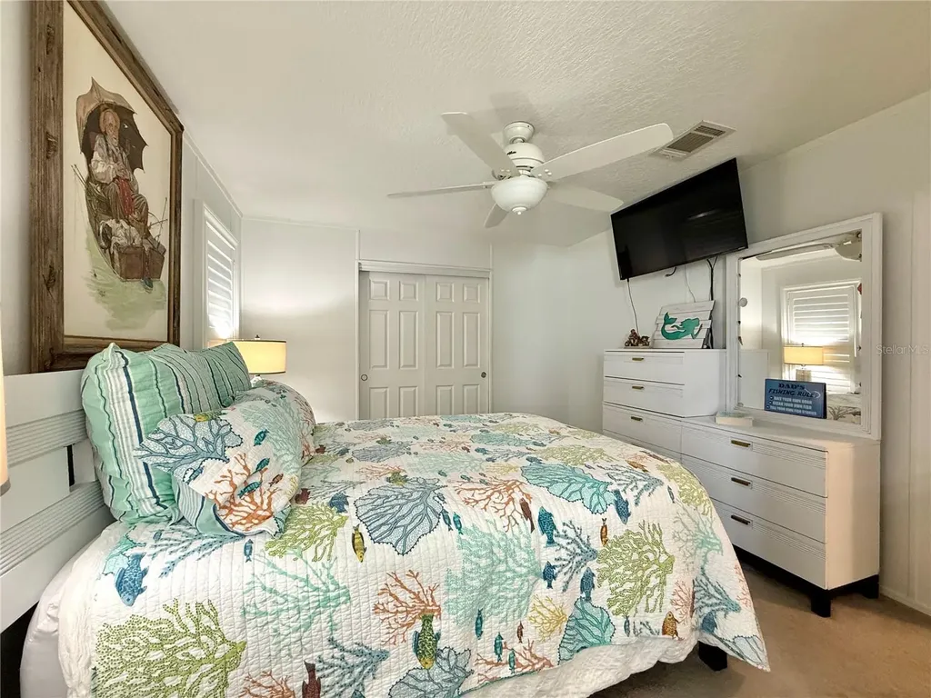 124 E Saint Annes Circle Apollo Beach FL 33572