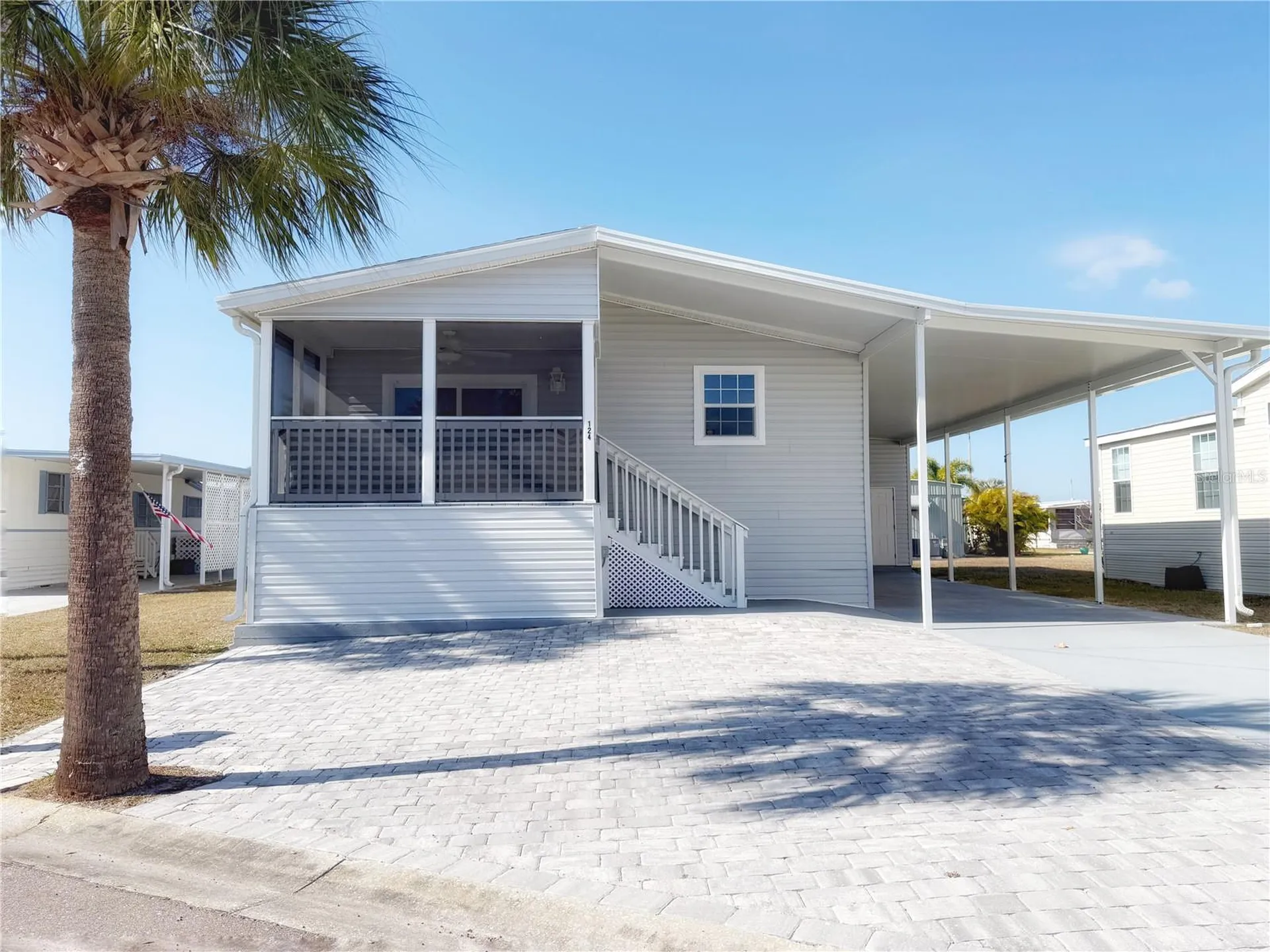 124 E Saint Annes Circle Apollo Beach FL 33572