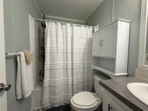 124 E Saint Annes Circle Apollo Beach FL 33572