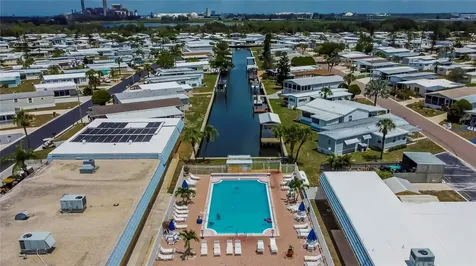 124 E Saint Annes Circle Apollo Beach FL 33572