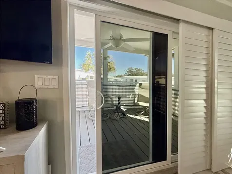 124 E Saint Annes Circle Apollo Beach FL 33572