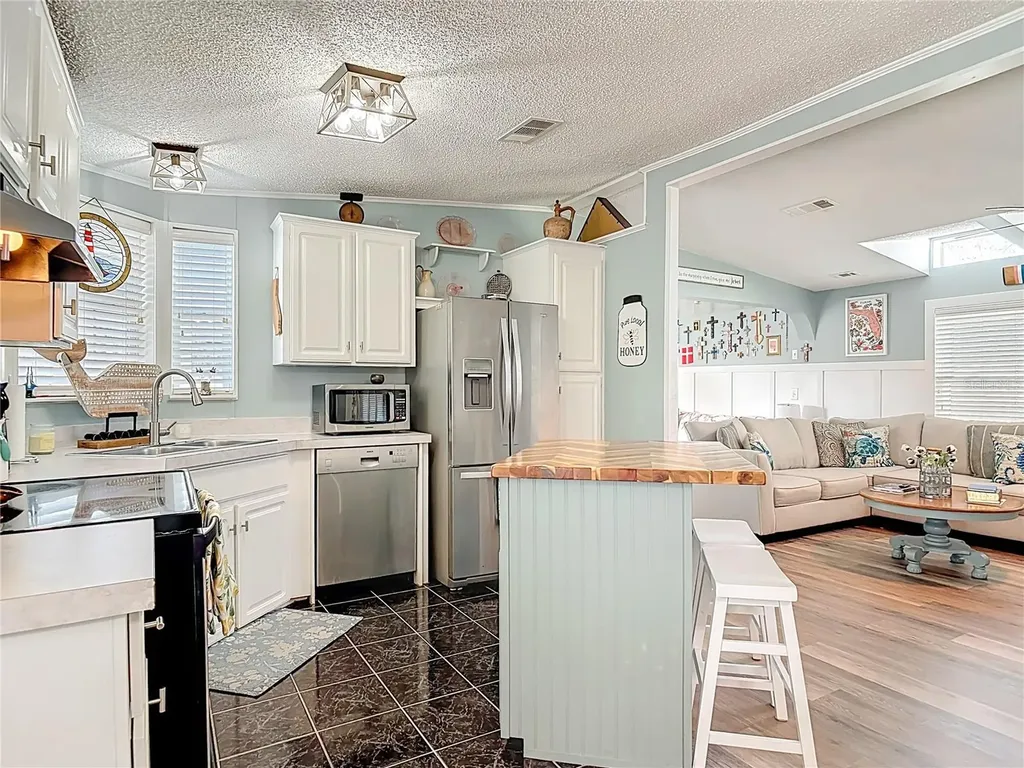 70 & 71 Eagle Point S Osteen FL 32764