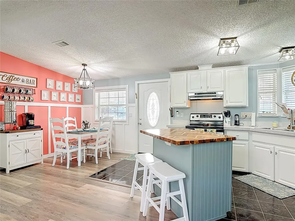 70 & 71 Eagle Point S Osteen FL 32764