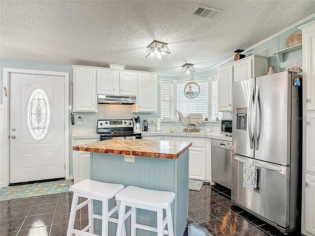 70 & 71 Eagle Point S Osteen FL 32764