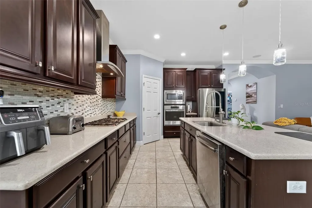 7032 Old Benton Drive Apollo Beach FL 33572