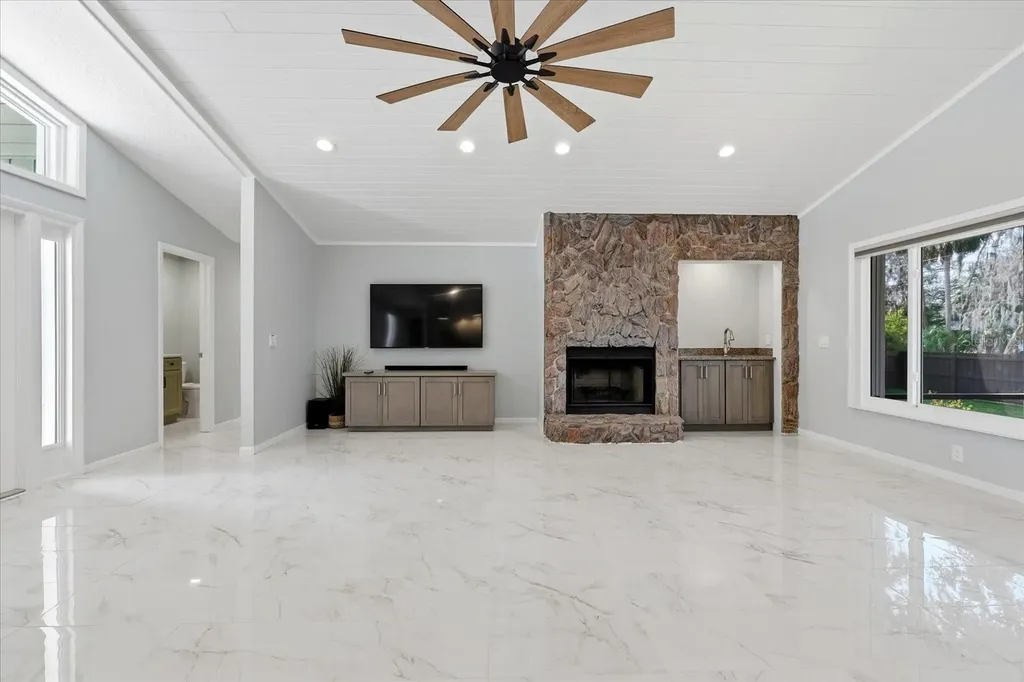 204 SE 2nd Avenue Crystal River FL 34429