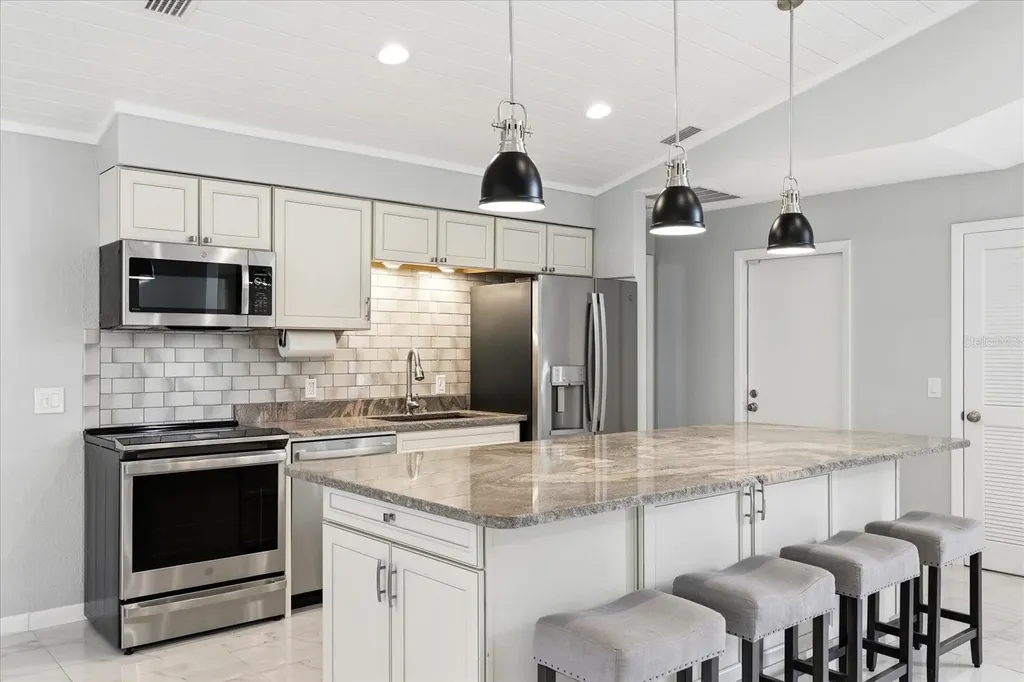 204 SE 2nd Avenue Crystal River FL 34429