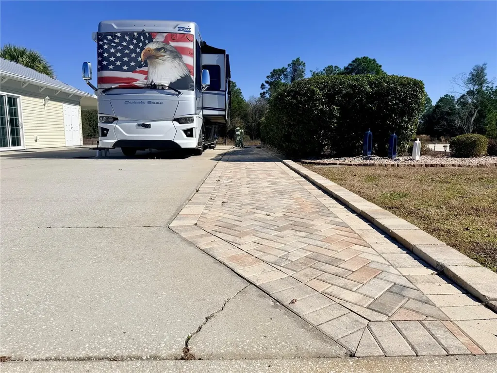 9469 SE 49th Terrace Webster FL 33597