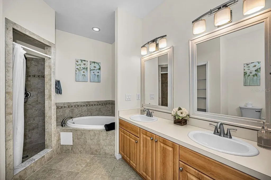 1239 Vista Way Clearwater FL 33755