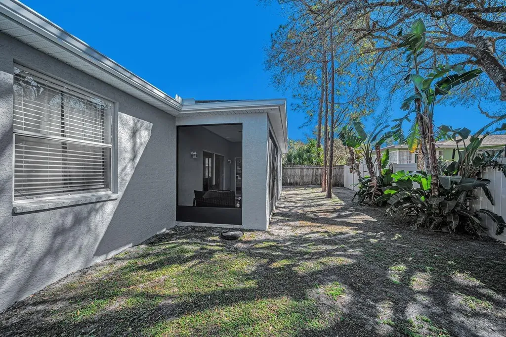 1239 Vista Way Clearwater FL 33755
