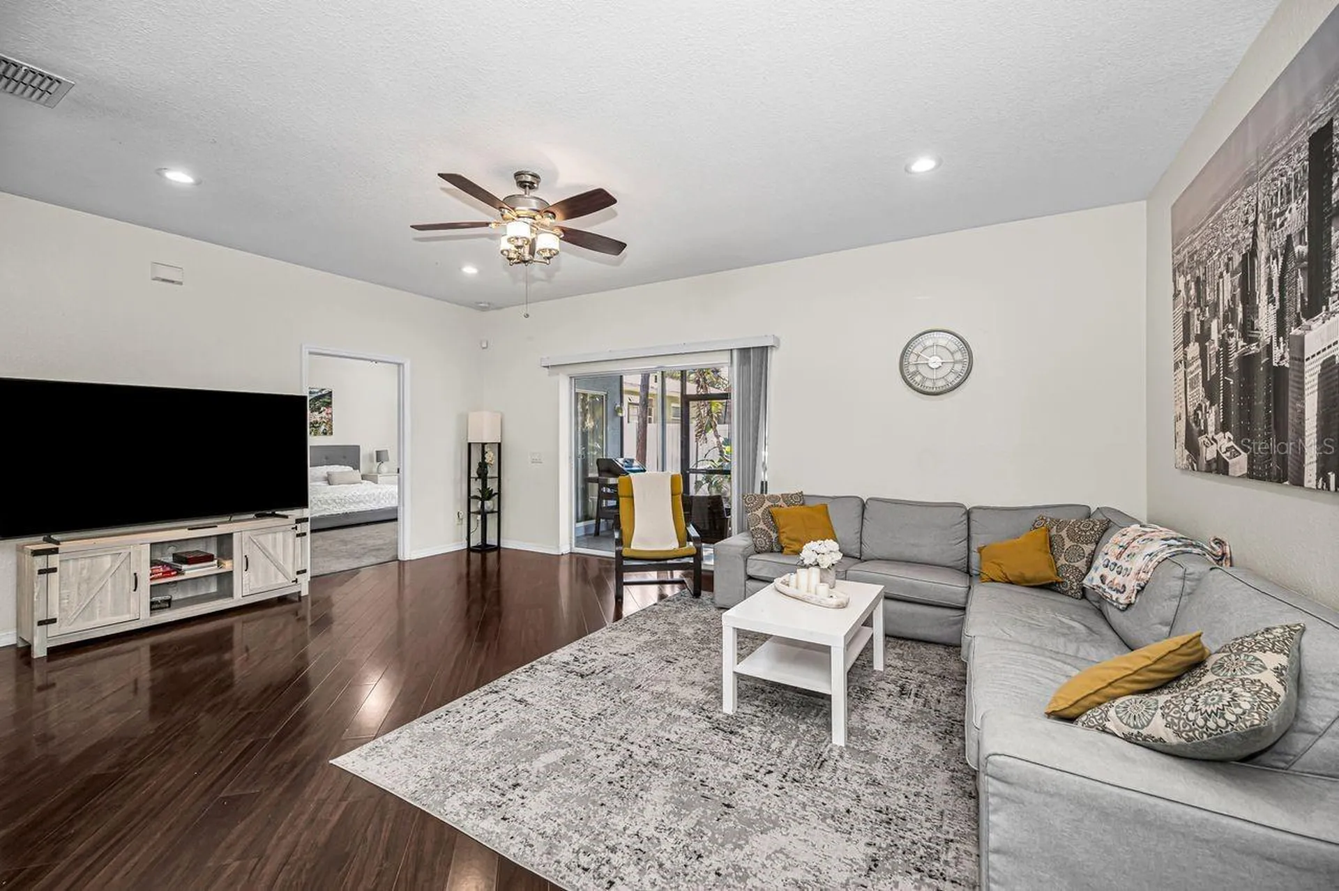 1239 Vista Way Clearwater FL 33755
