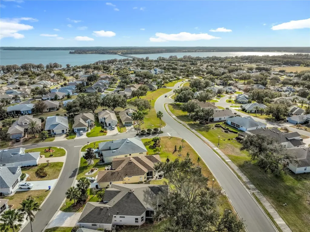 5685 Gulf Stream Street Tavares FL 32778
