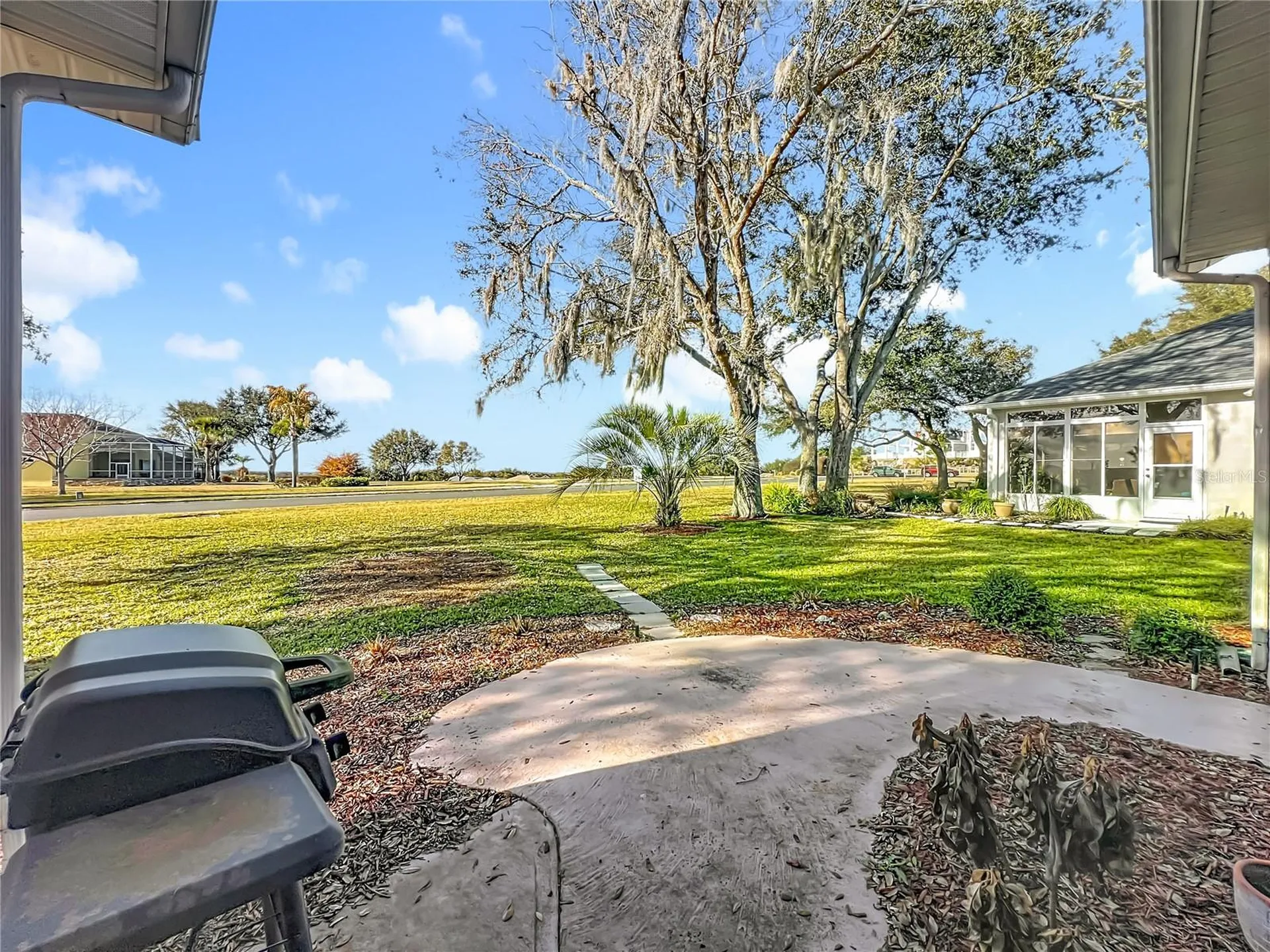 5685 Gulf Stream Street Tavares FL 32778