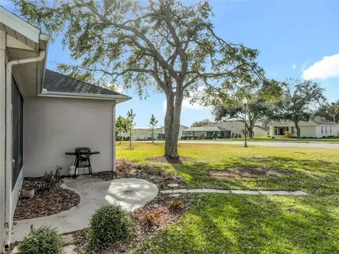 5685 Gulf Stream Street Tavares FL 32778