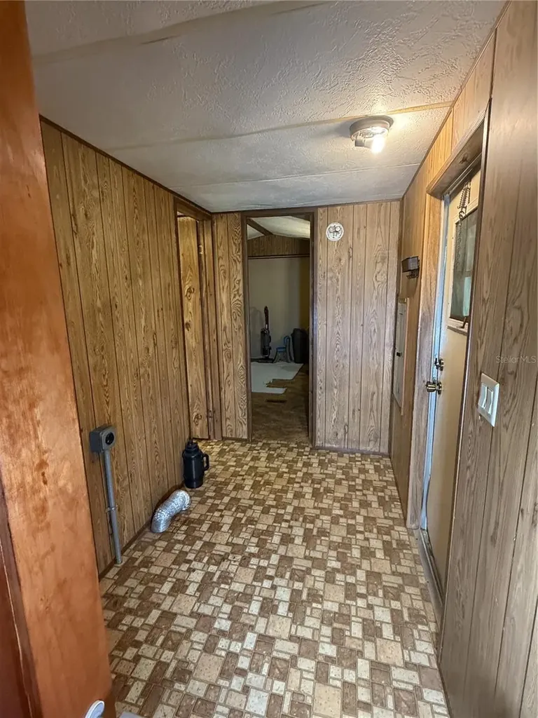 9374 Cr 657 Bushnell FL 33513