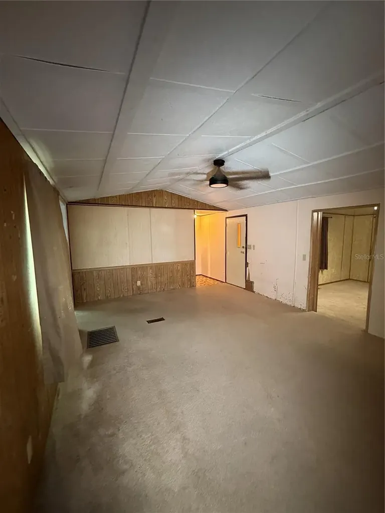 9374 Cr 657 Bushnell FL 33513