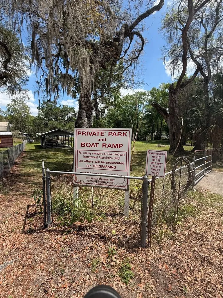 9374 Cr 657 Bushnell FL 33513