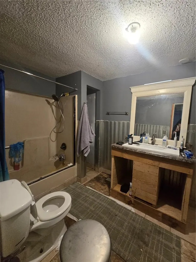 1823 Welcome Road Lithia FL 33547