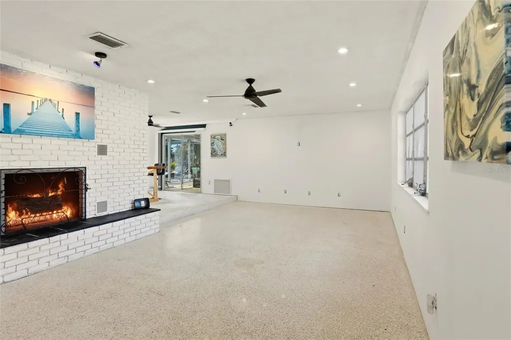 552 Juan Anasco Drive Longboat Key FL 34228