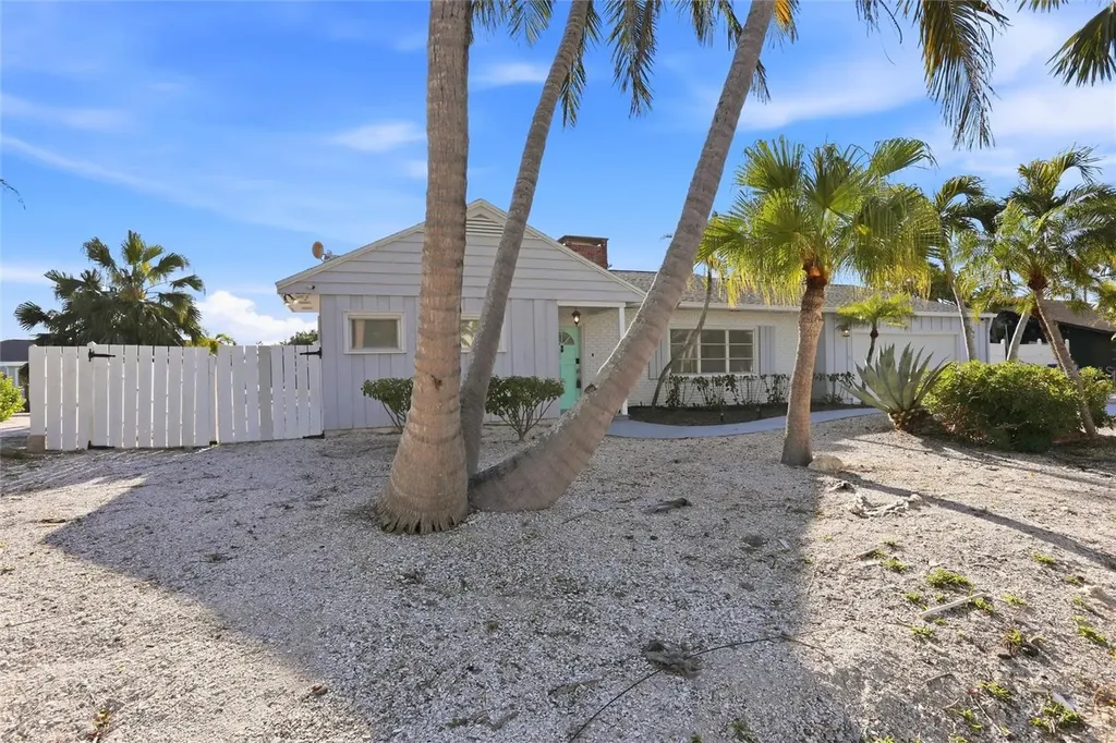 552 Juan Anasco Drive Longboat Key FL 34228