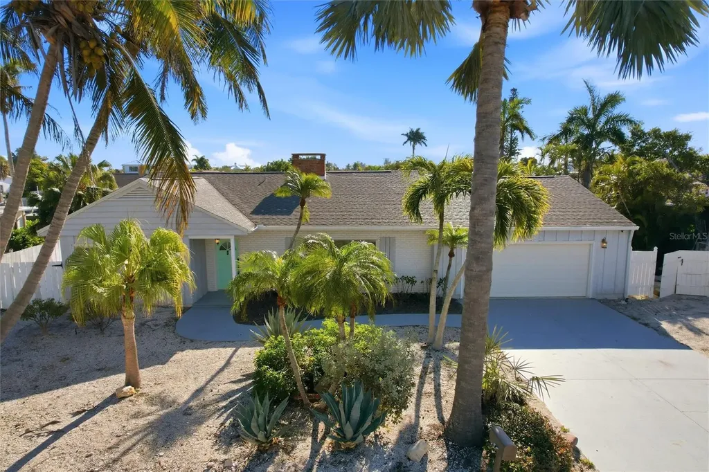 552 Juan Anasco Drive Longboat Key FL 34228