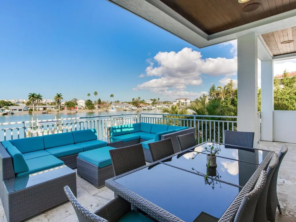208 171st Avenue E North Redington Beach FL 33708