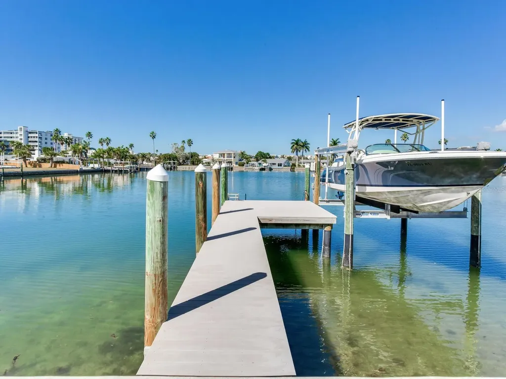 208 171st Avenue E North Redington Beach FL 33708