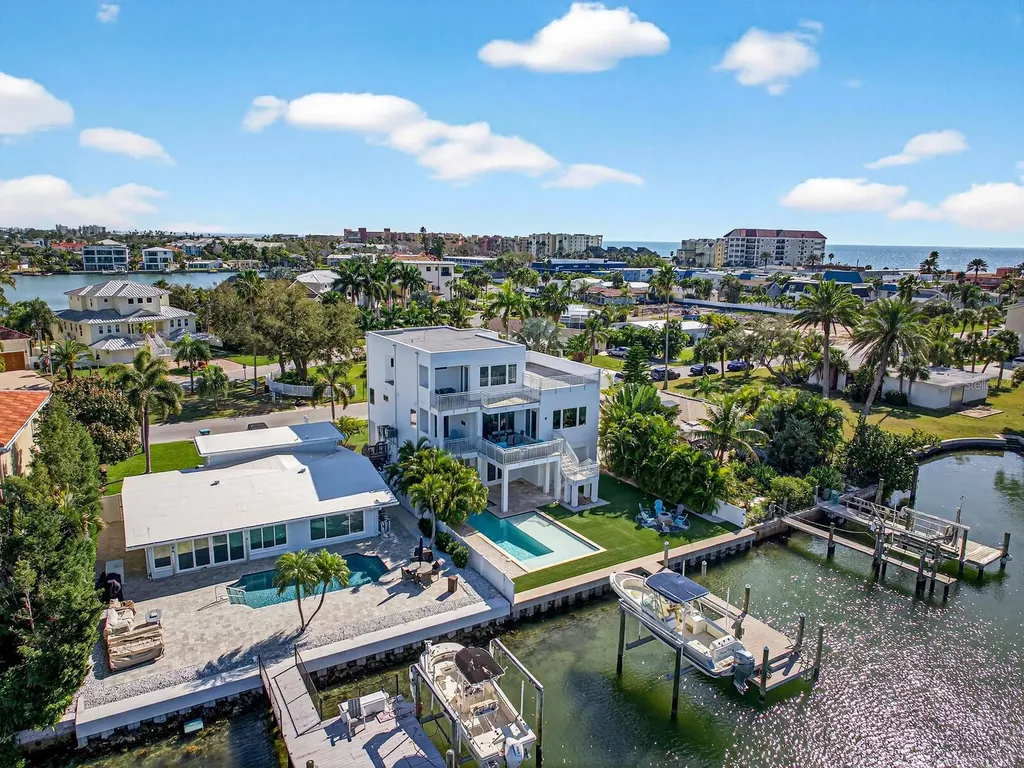 208 171st Avenue E North Redington Beach FL 33708