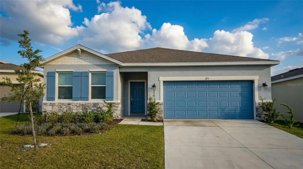 693 Crown Rose Drive Eagle Lake FL 33839